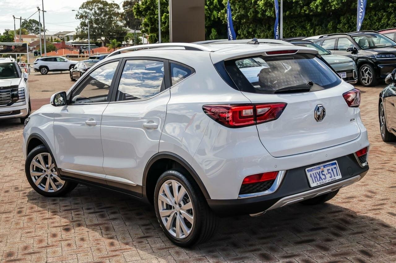 MG Zs image 2