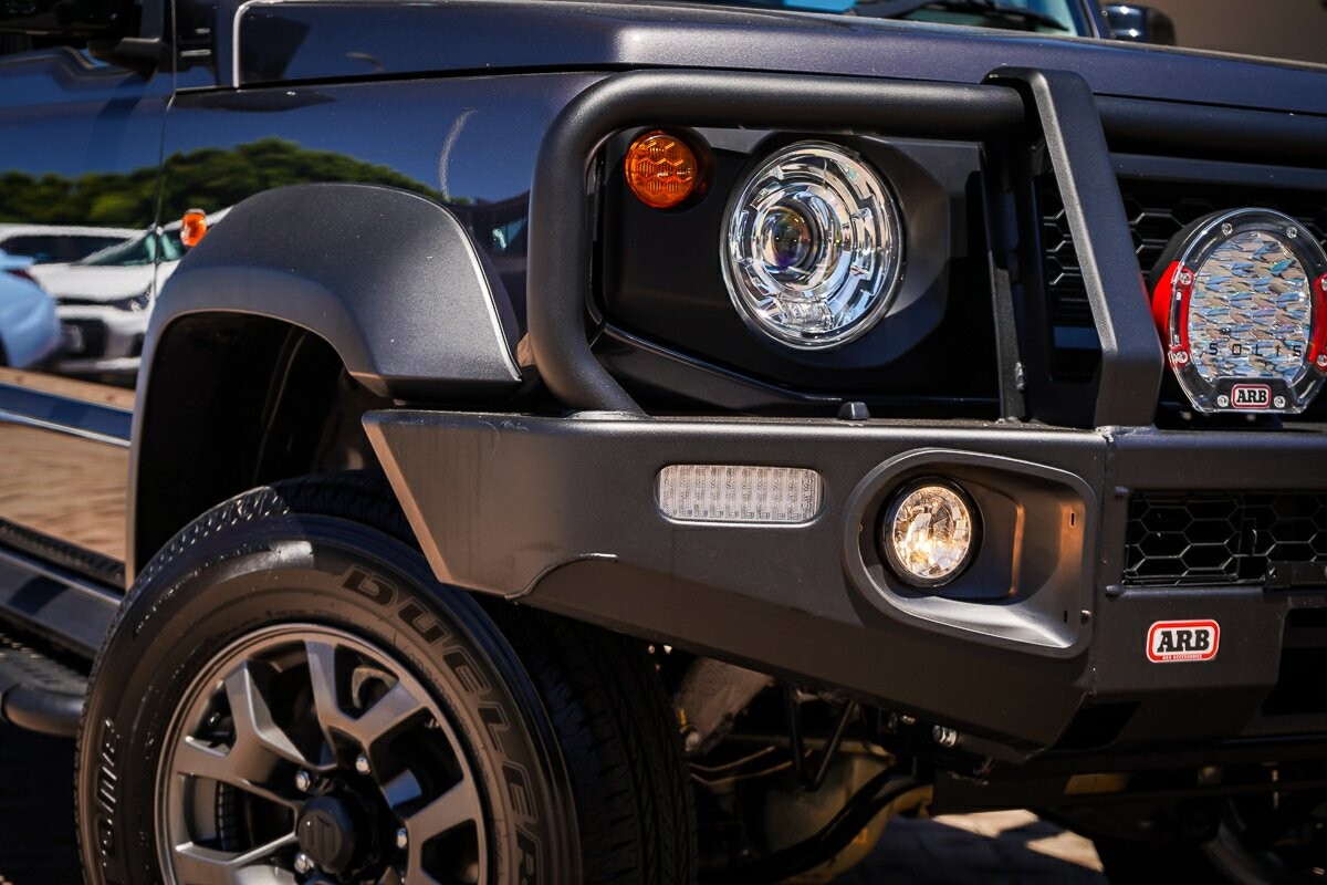 Suzuki Jimny image 2