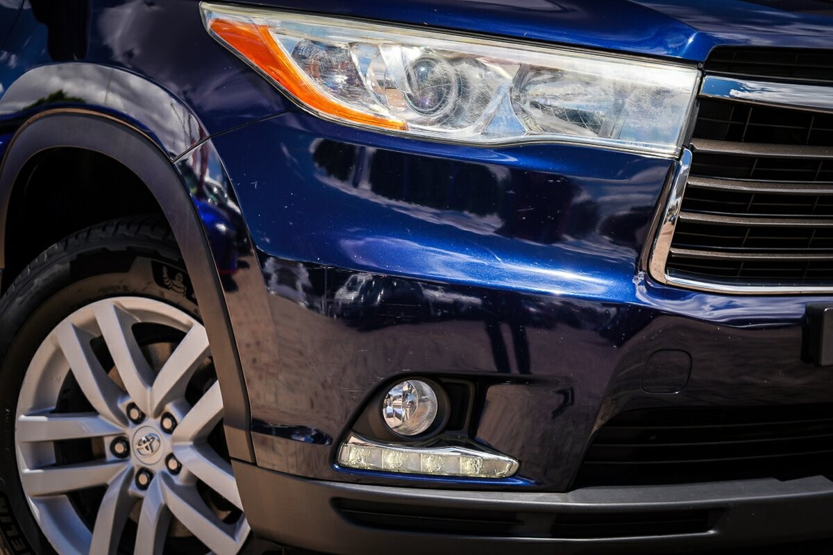 Toyota Kluger image 2