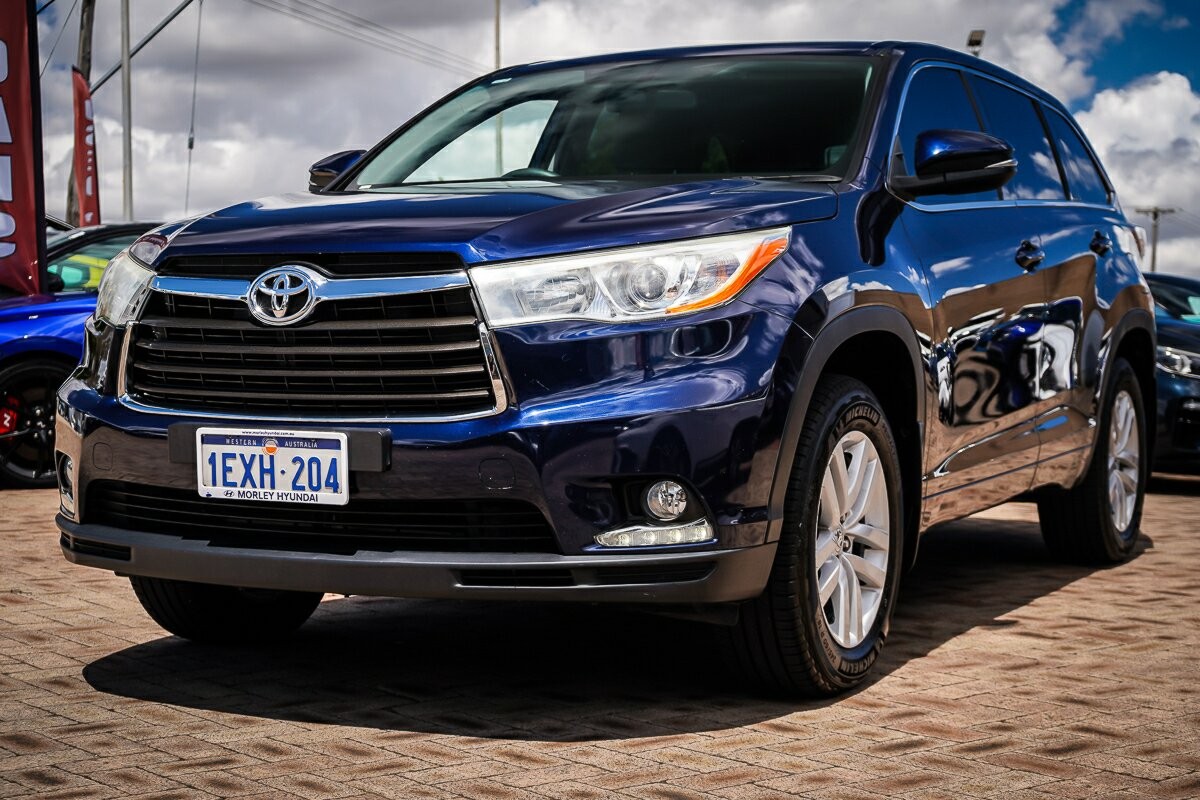 Toyota Kluger image 4