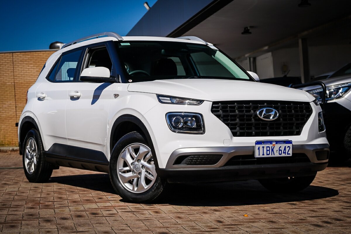 Hyundai Venue image 1