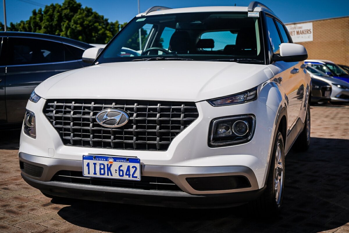 Hyundai Venue image 4