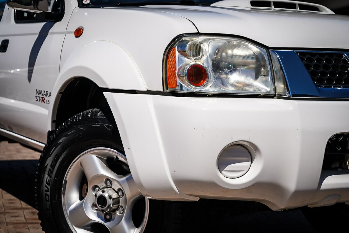 Nissan Navara image 2