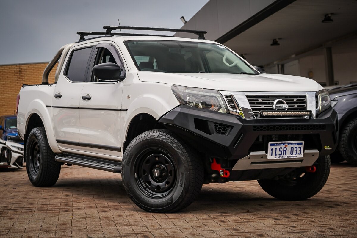 Nissan Navara image 1