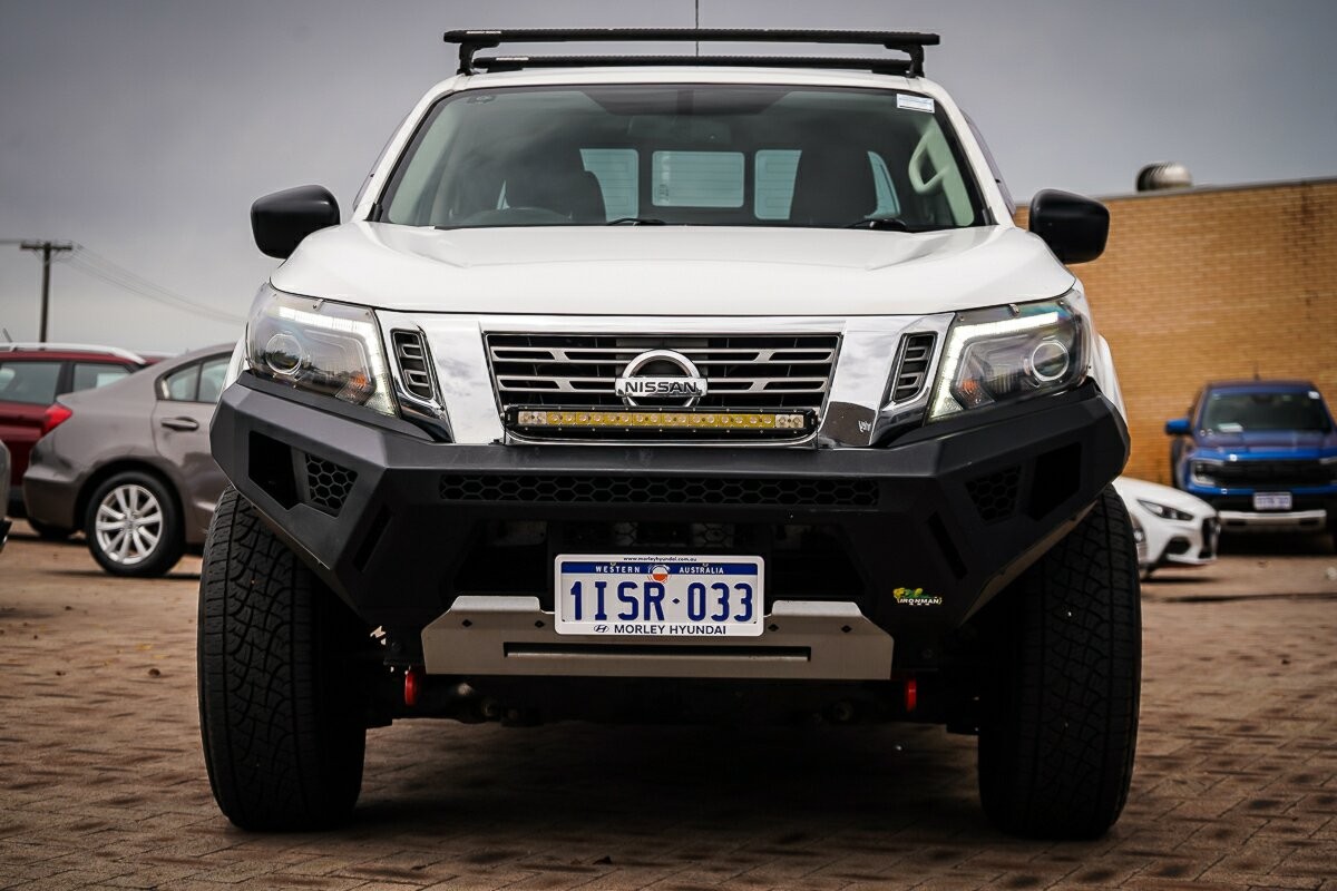 Nissan Navara image 3