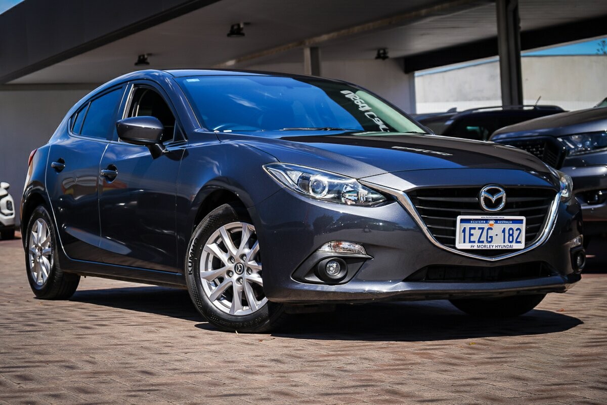 Mazda 3 image 1