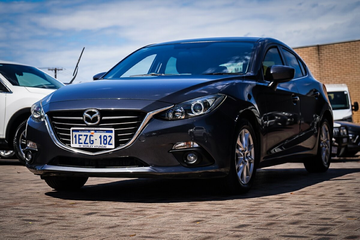 Mazda 3 image 3