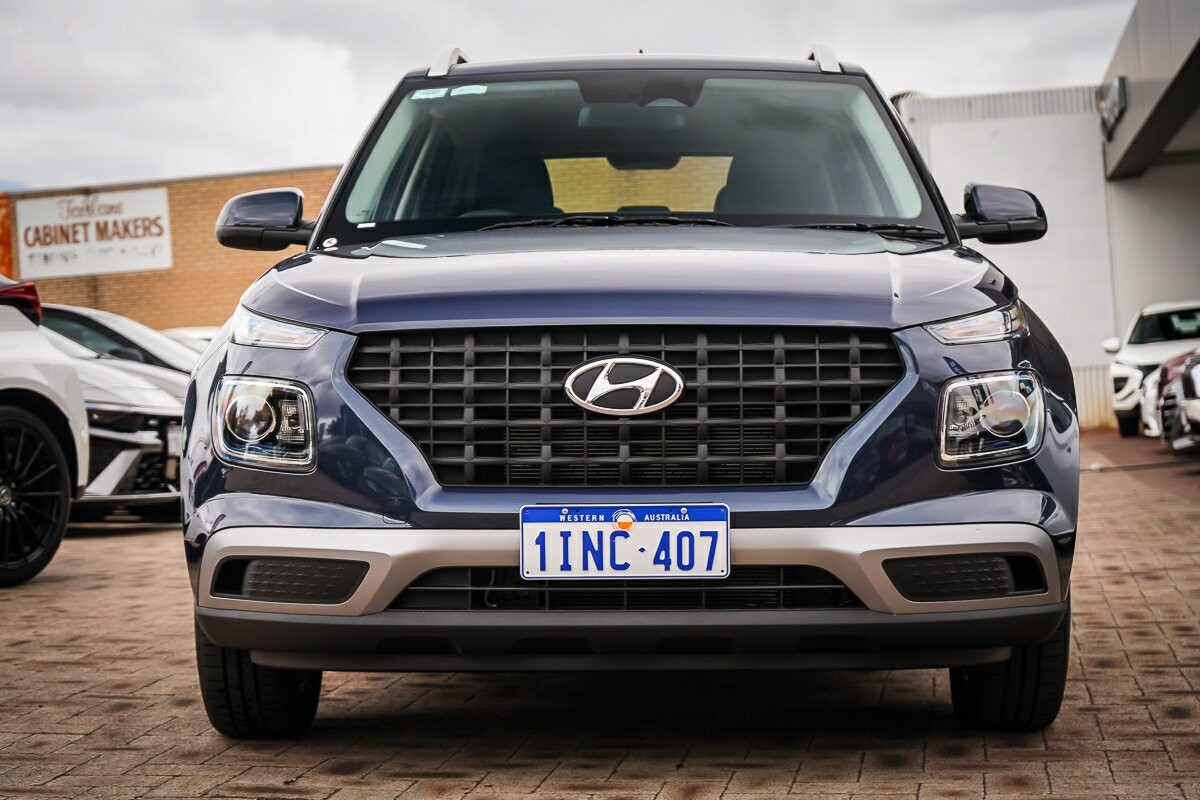 Hyundai Venue image 3