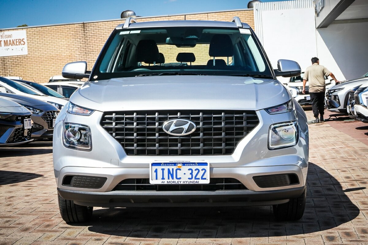 Hyundai Venue image 3