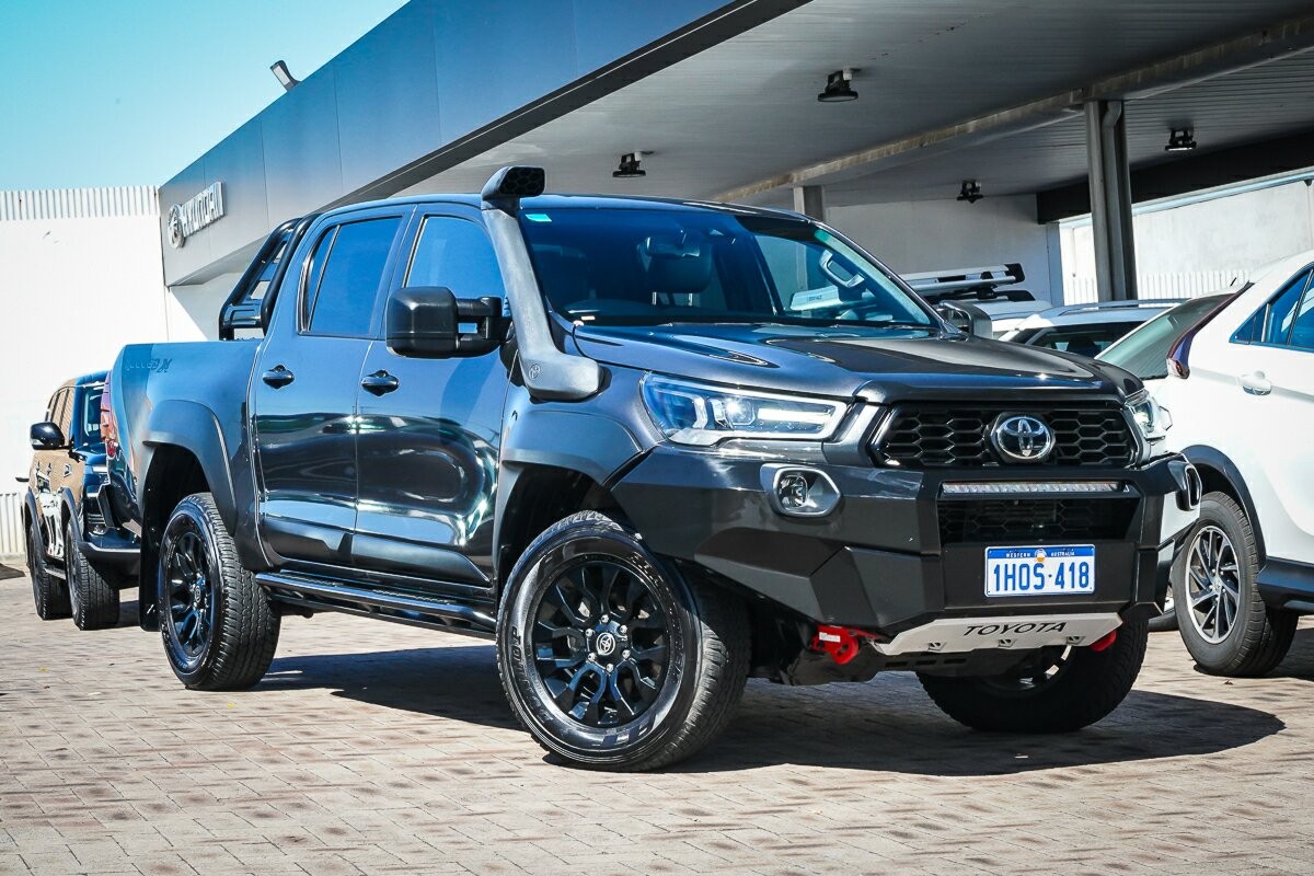 Toyota Hilux image 1