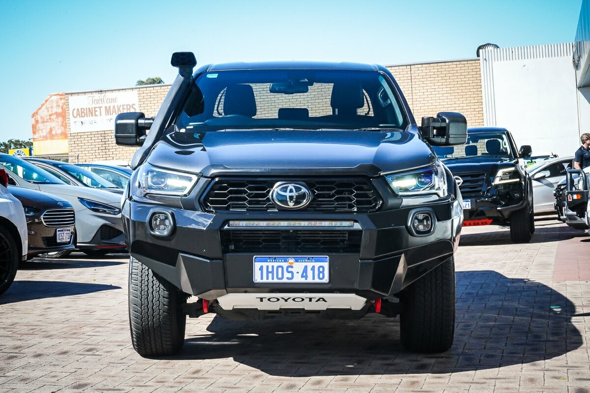 Toyota Hilux image 3