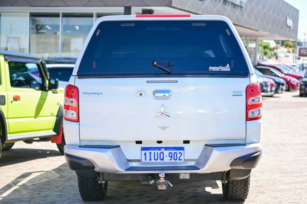 Mitsubishi Triton image 4