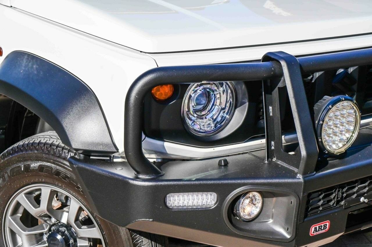 Suzuki Jimny image 2