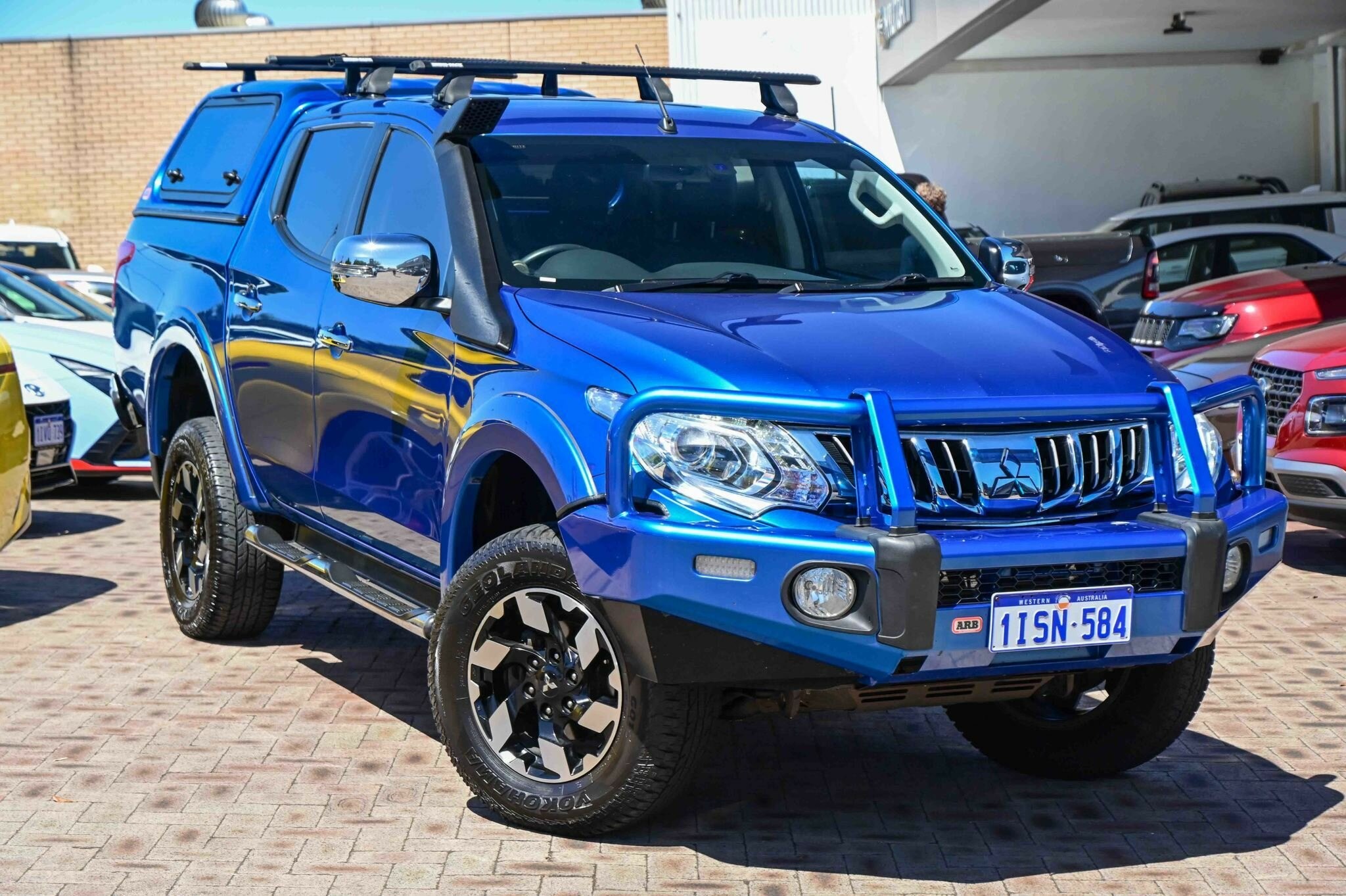 Mitsubishi Triton image 1
