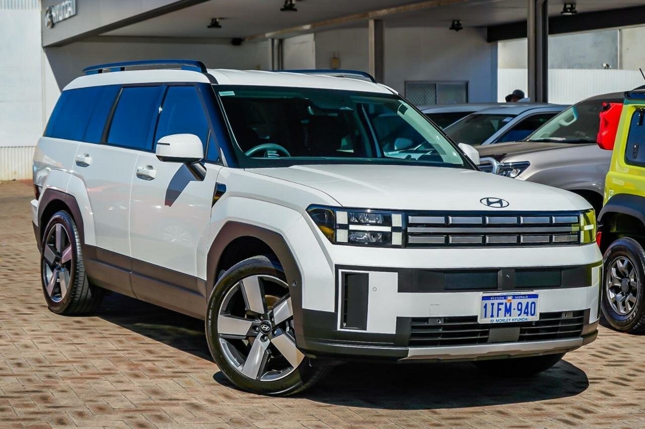 Hyundai Santa Fe image 1