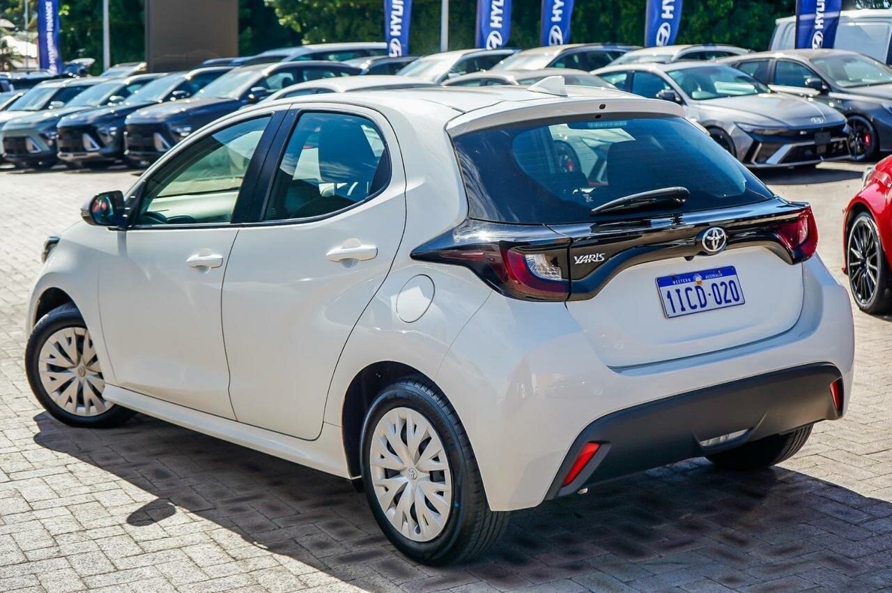 Toyota Yaris image 2