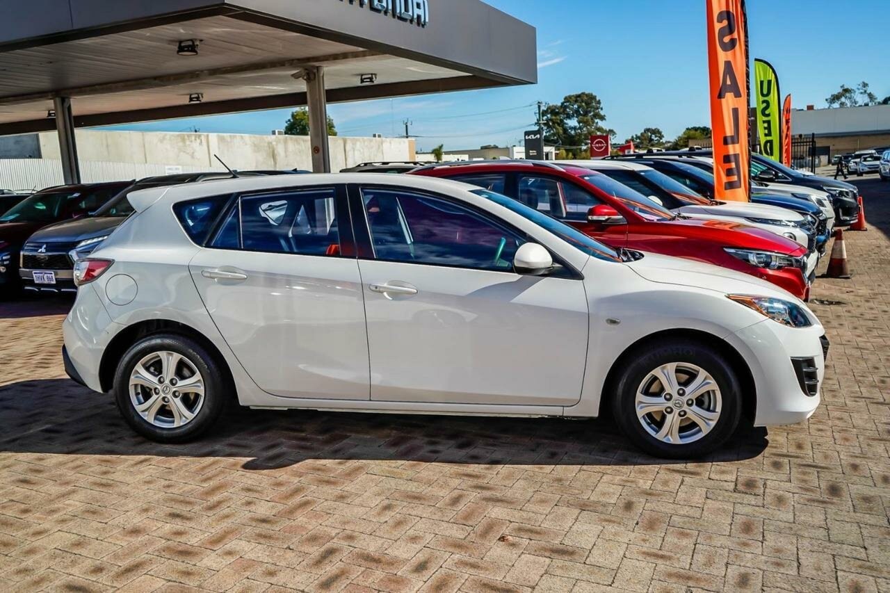 Mazda 3 image 3