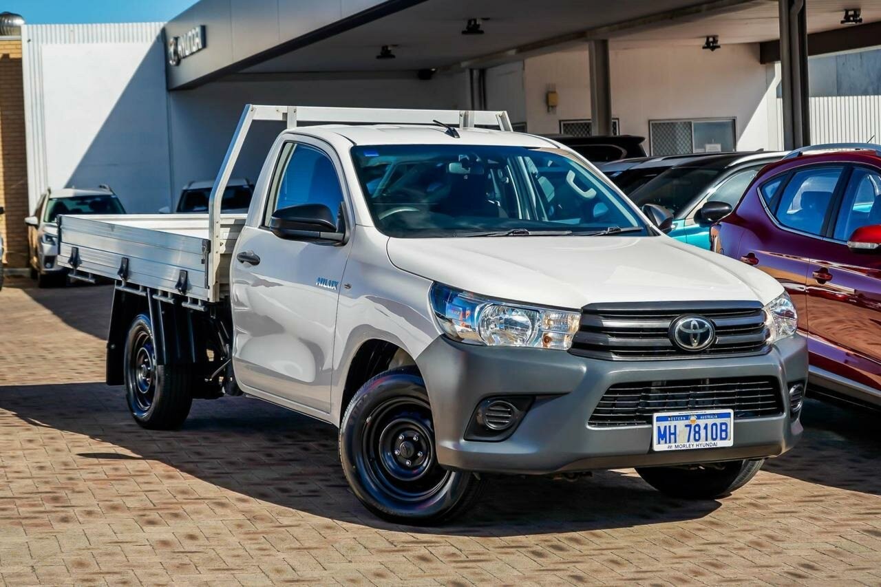 Toyota Hilux image 1