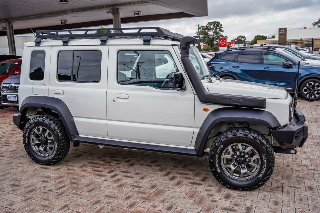 Suzuki Jimny image 3