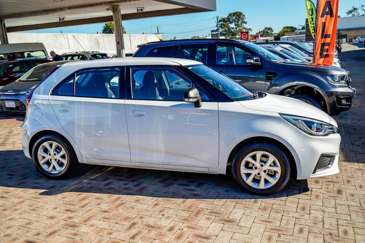 MG Mg3 image 3