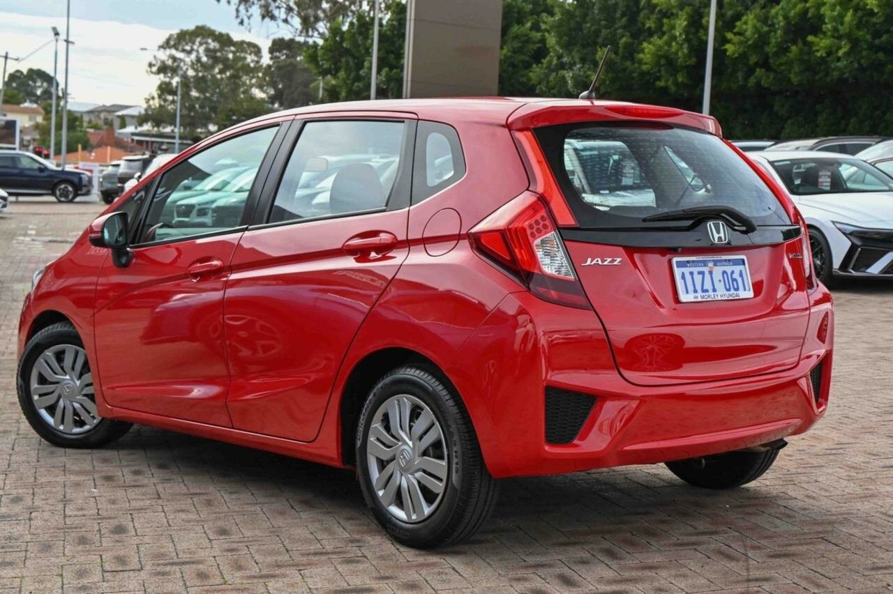 Honda Jazz image 3