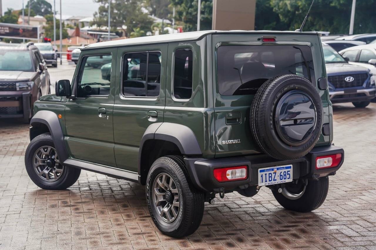 Suzuki Jimny image 2