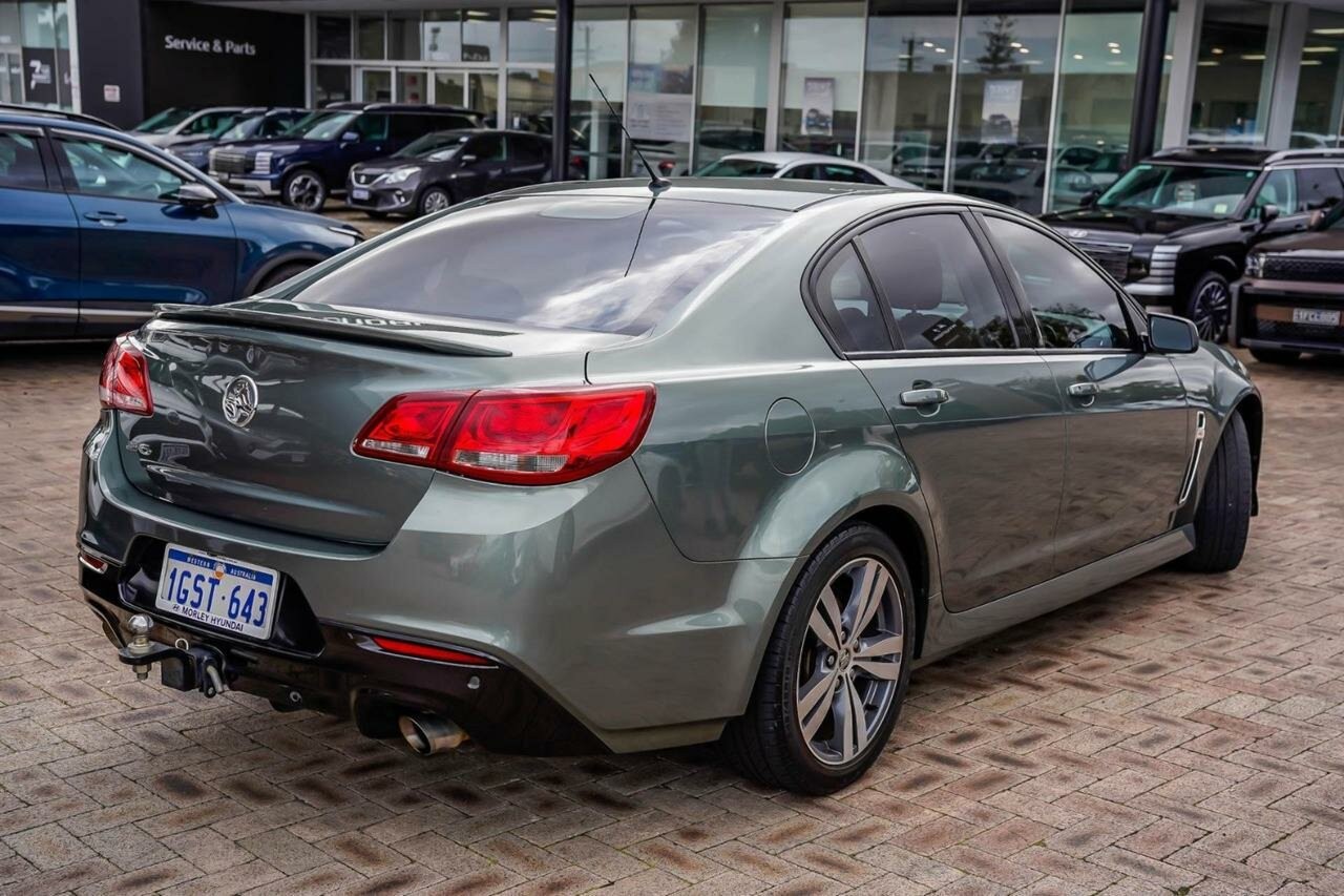 Holden Commodore image 2