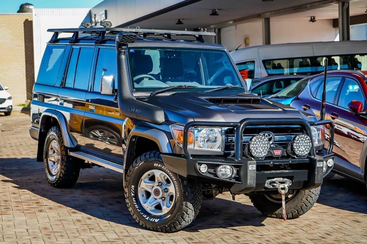 Toyota Landcruiser image 1