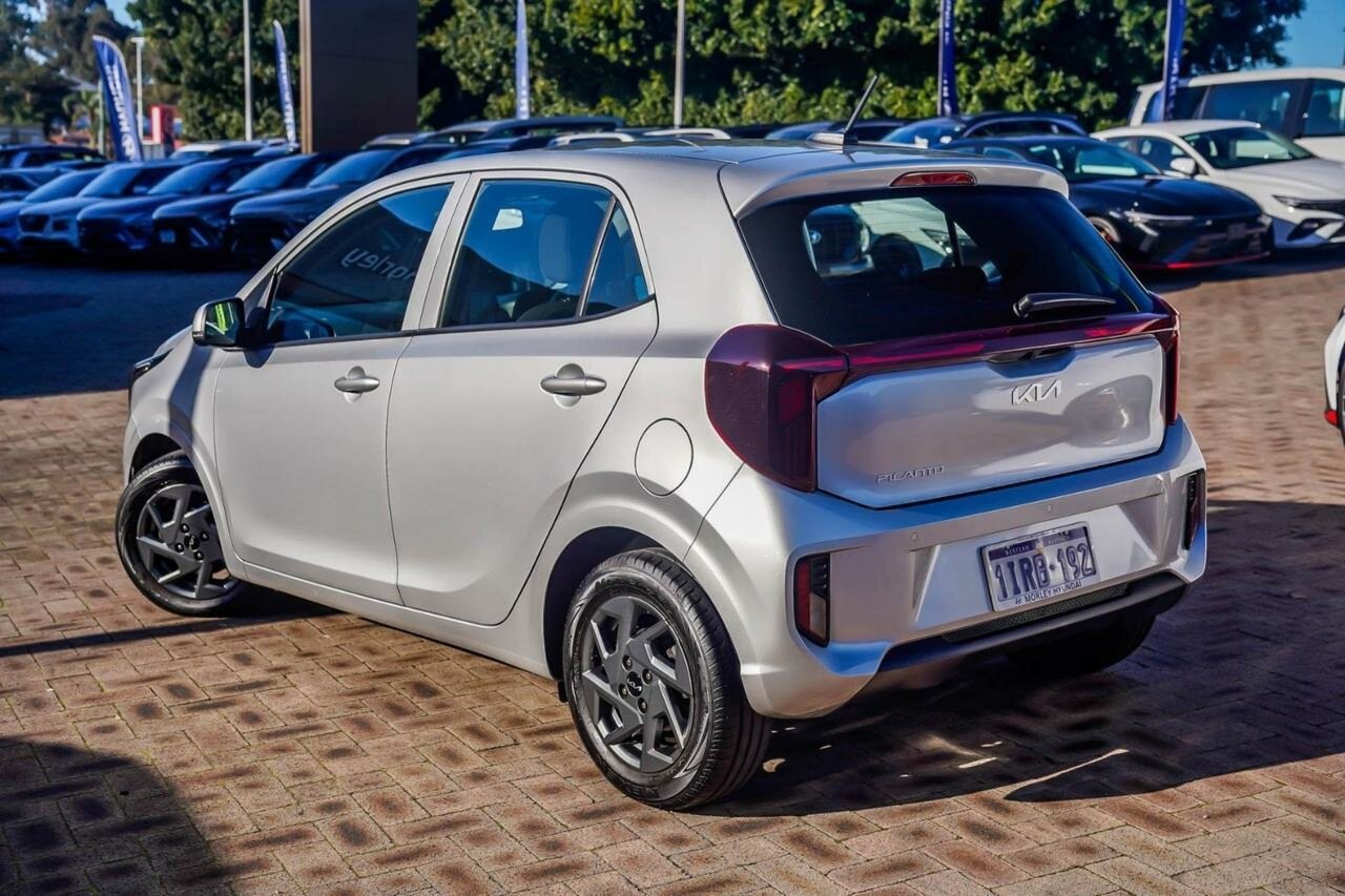 Kia Picanto image 2