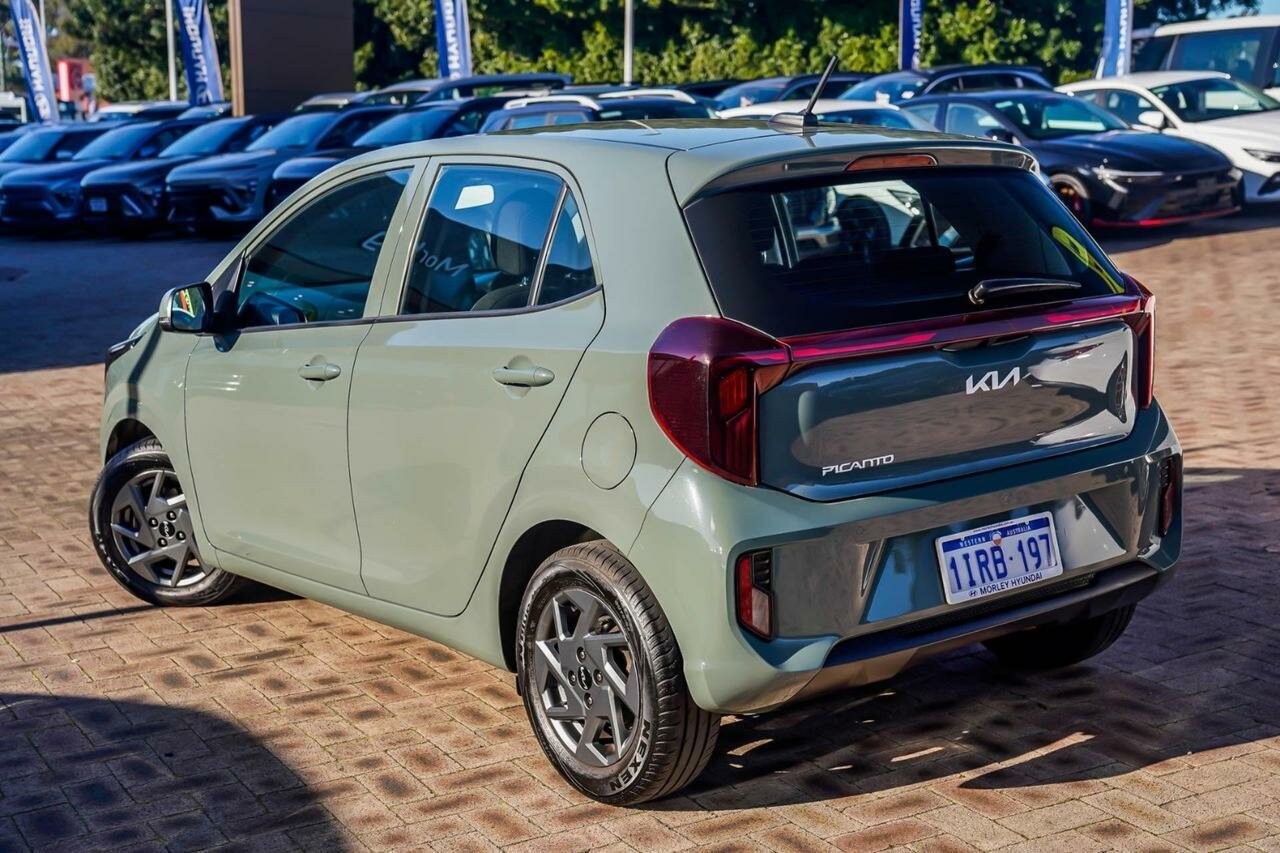 Kia Picanto image 2