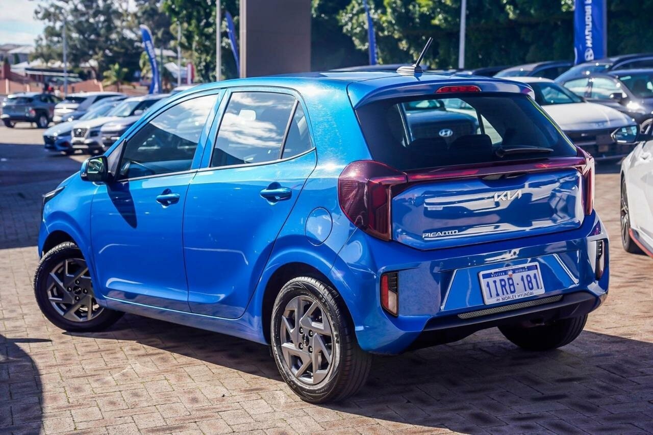 Kia Picanto image 2