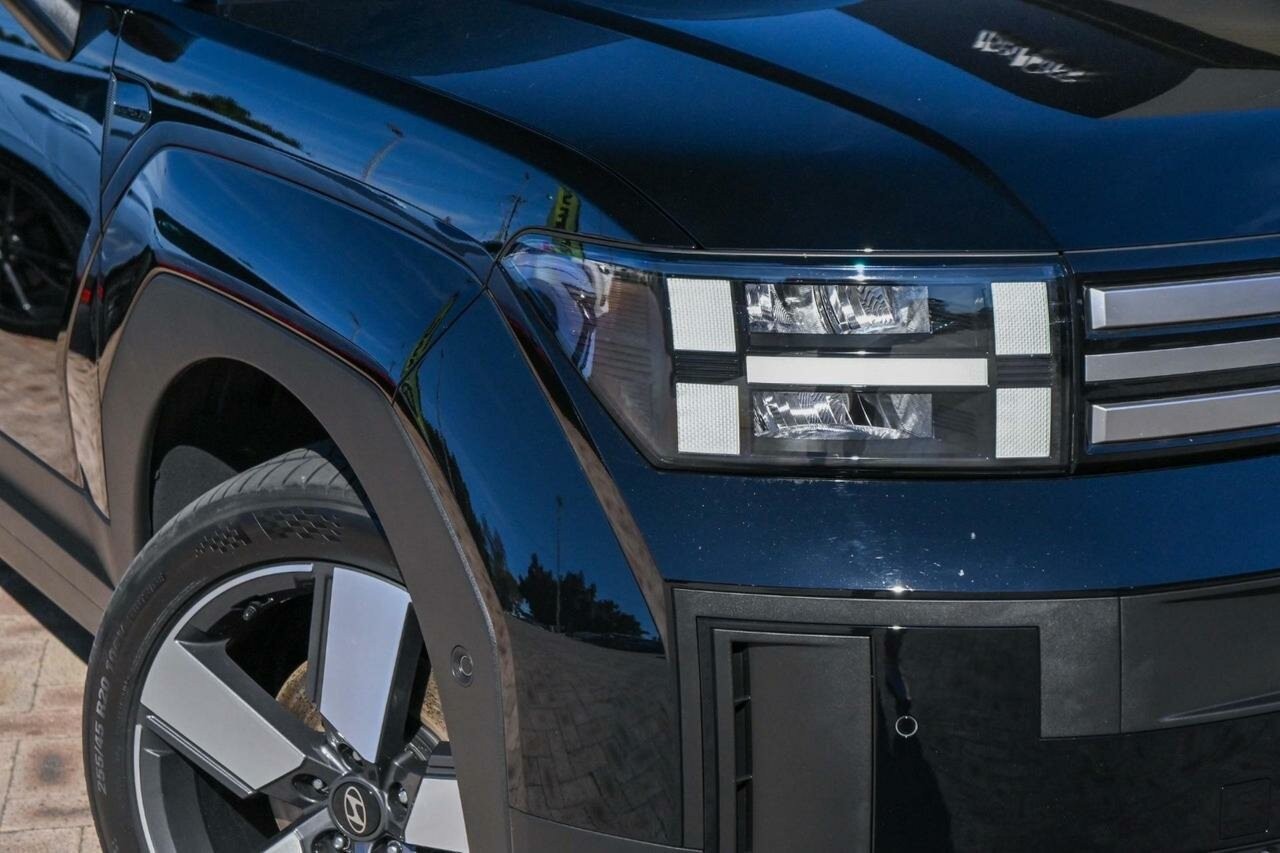 Hyundai Santa Fe image 2