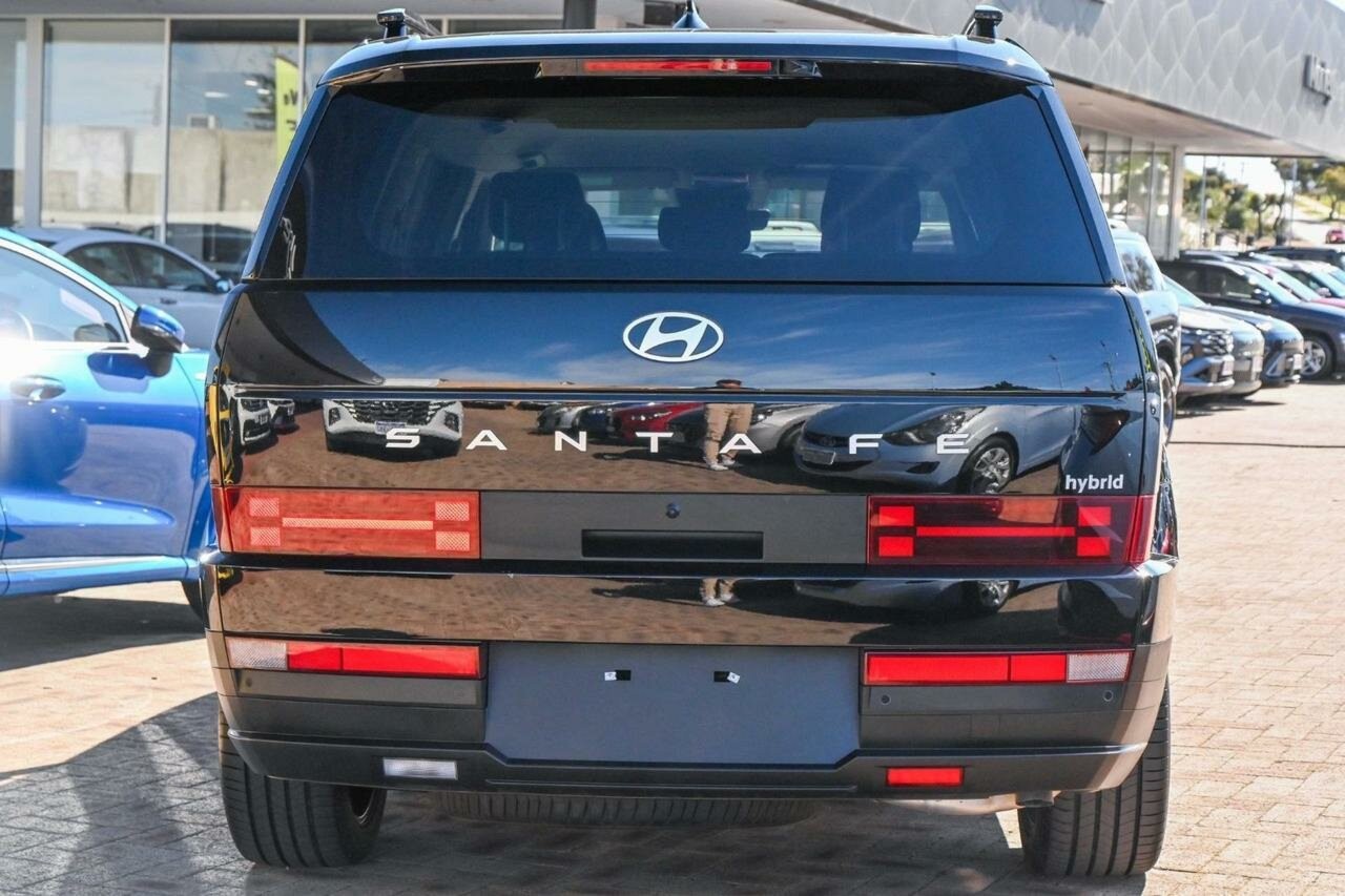 Hyundai Santa Fe image 4