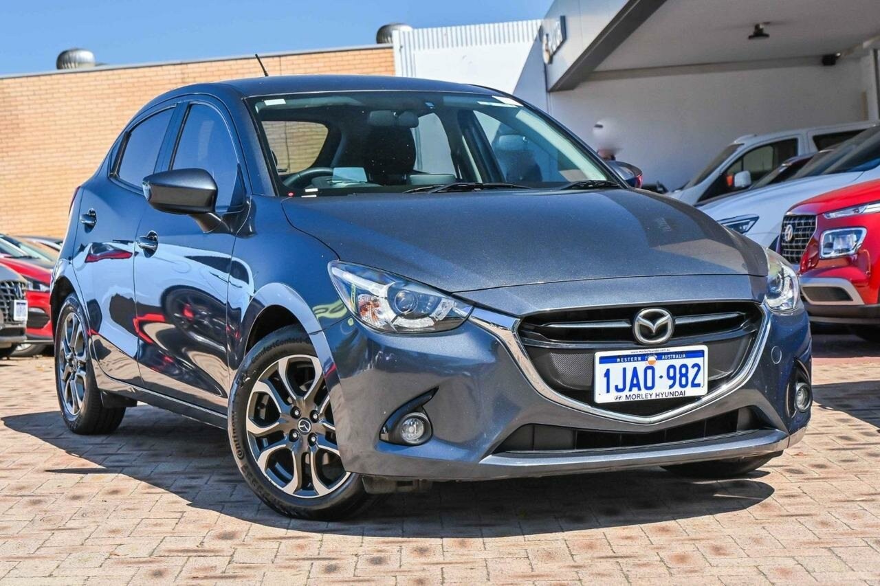 Mazda 2 image 1