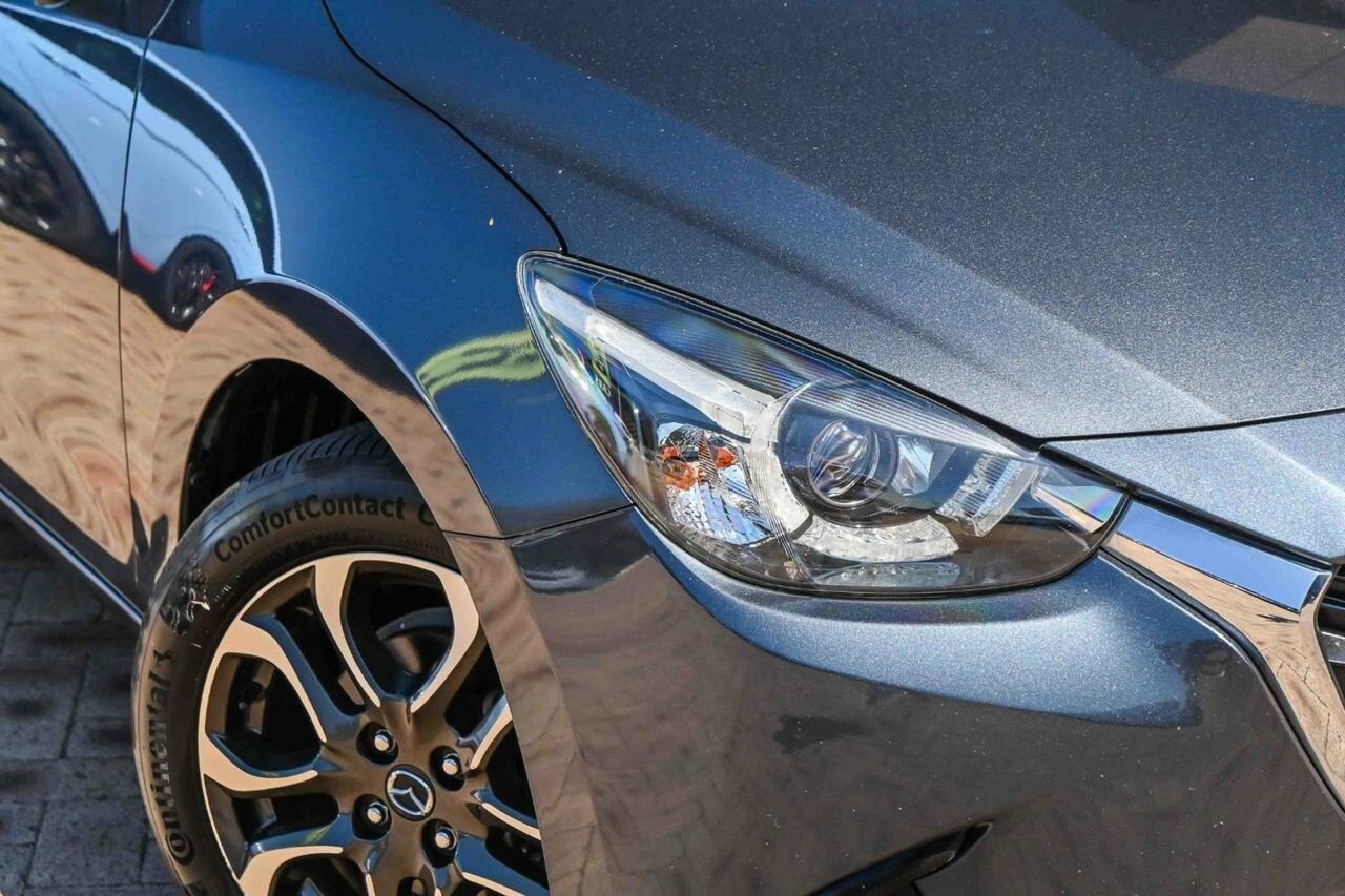 Mazda 2 image 2