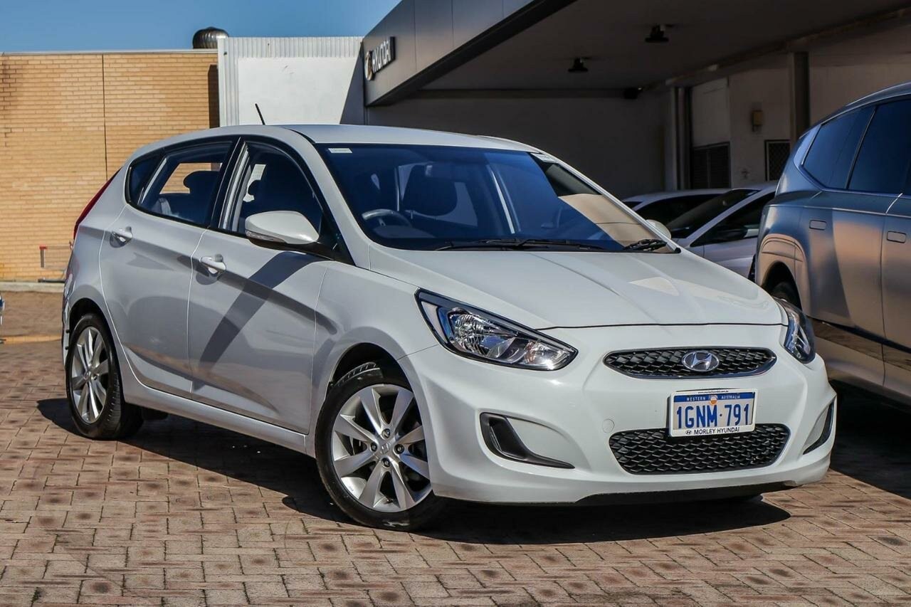 Hyundai Accent image 1