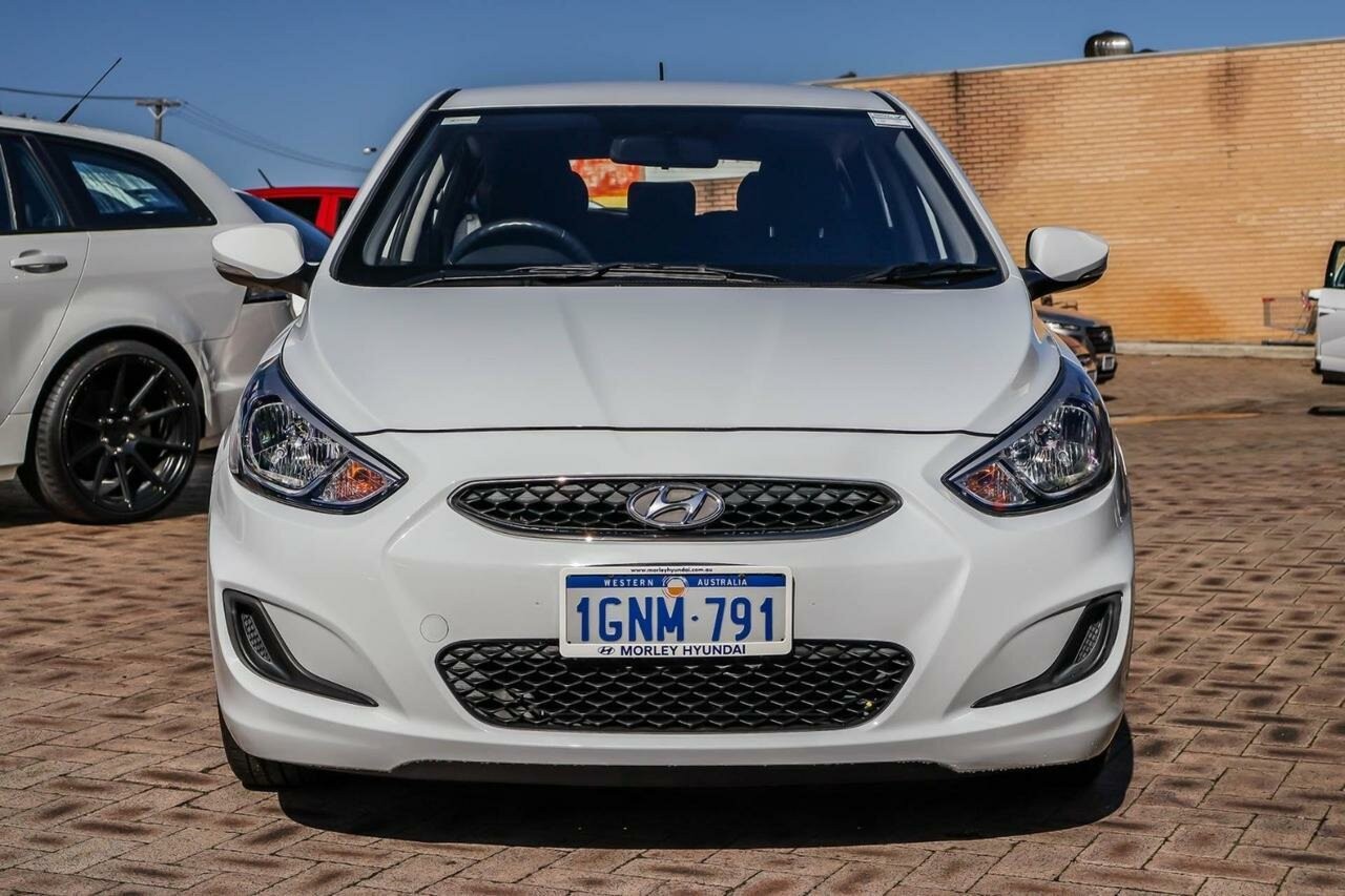 Hyundai Accent image 4