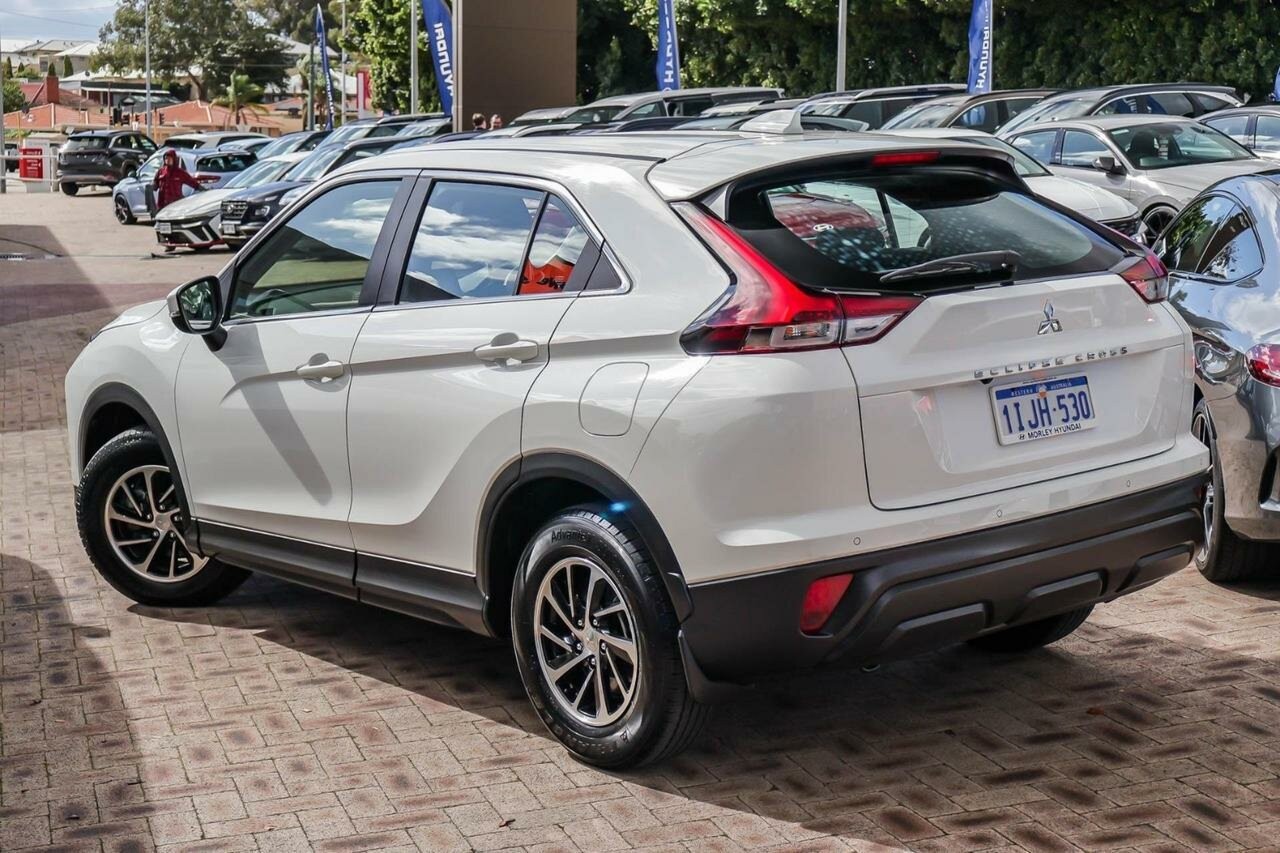 Mitsubishi Eclipse Cross image 2