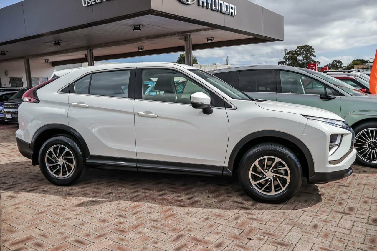 Mitsubishi Eclipse Cross image 3