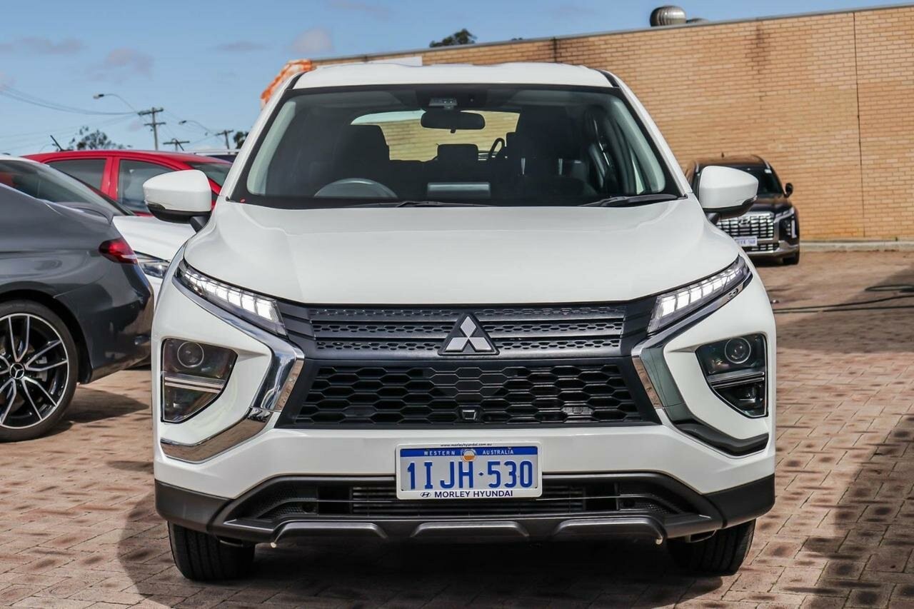 Mitsubishi Eclipse Cross image 4