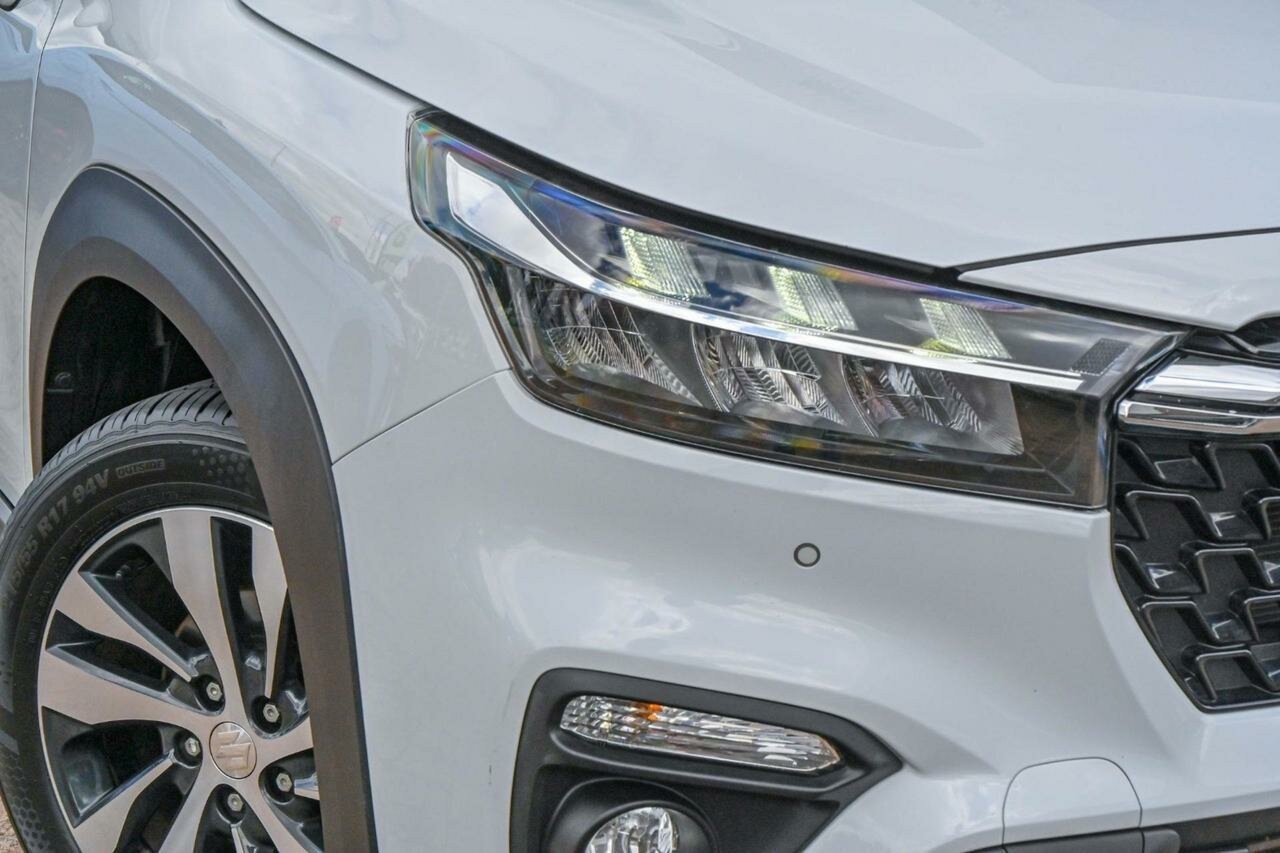Suzuki S-cross image 2