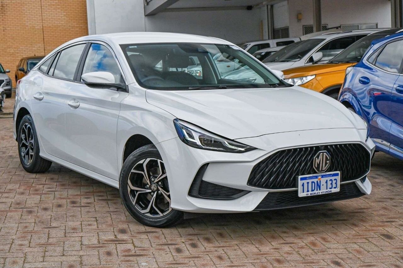 MG Mg5 image 1