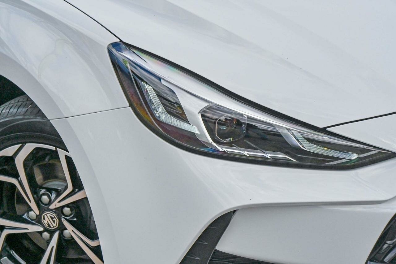 MG Mg5 image 2