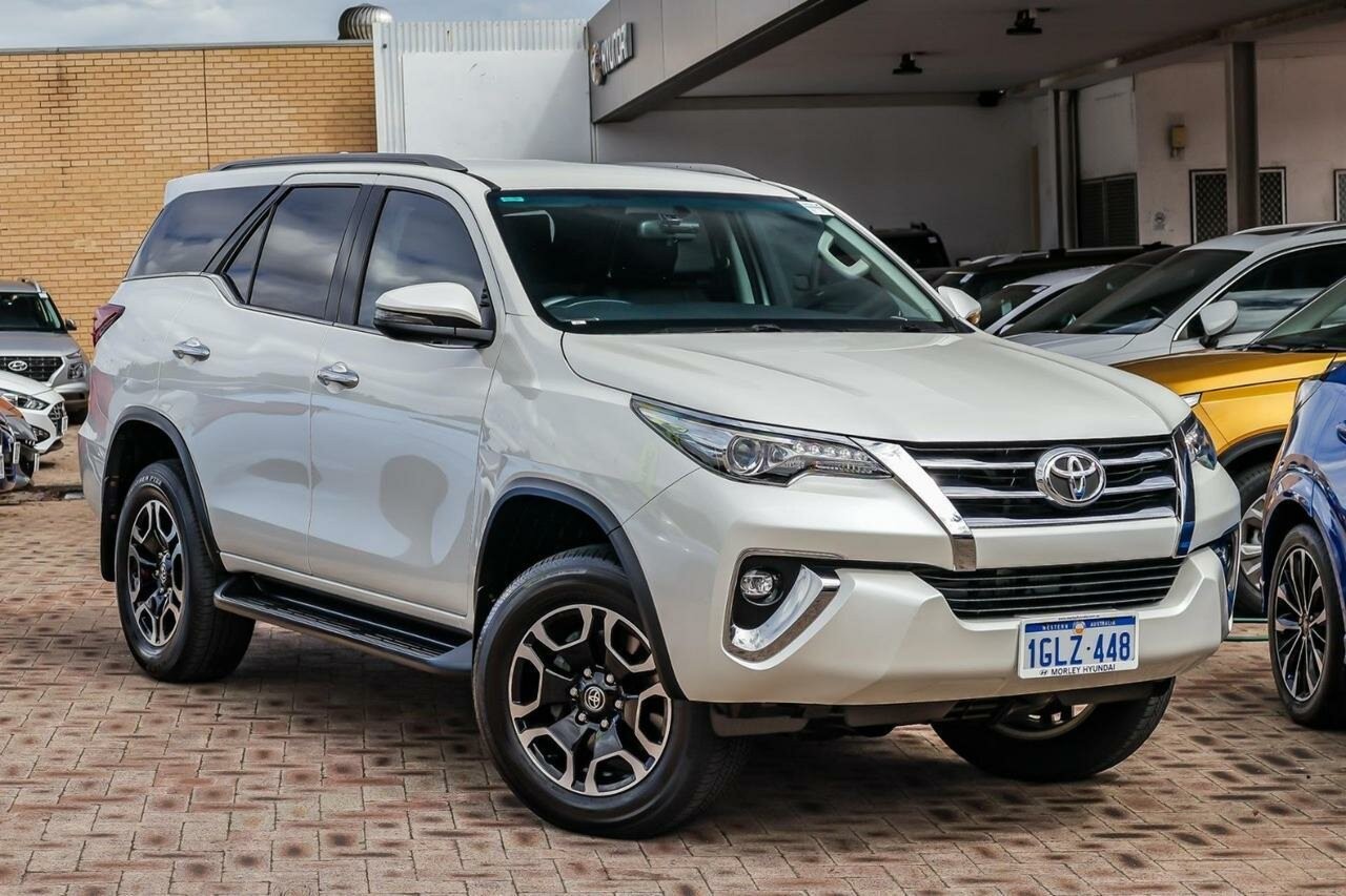 Toyota Fortuner image 1