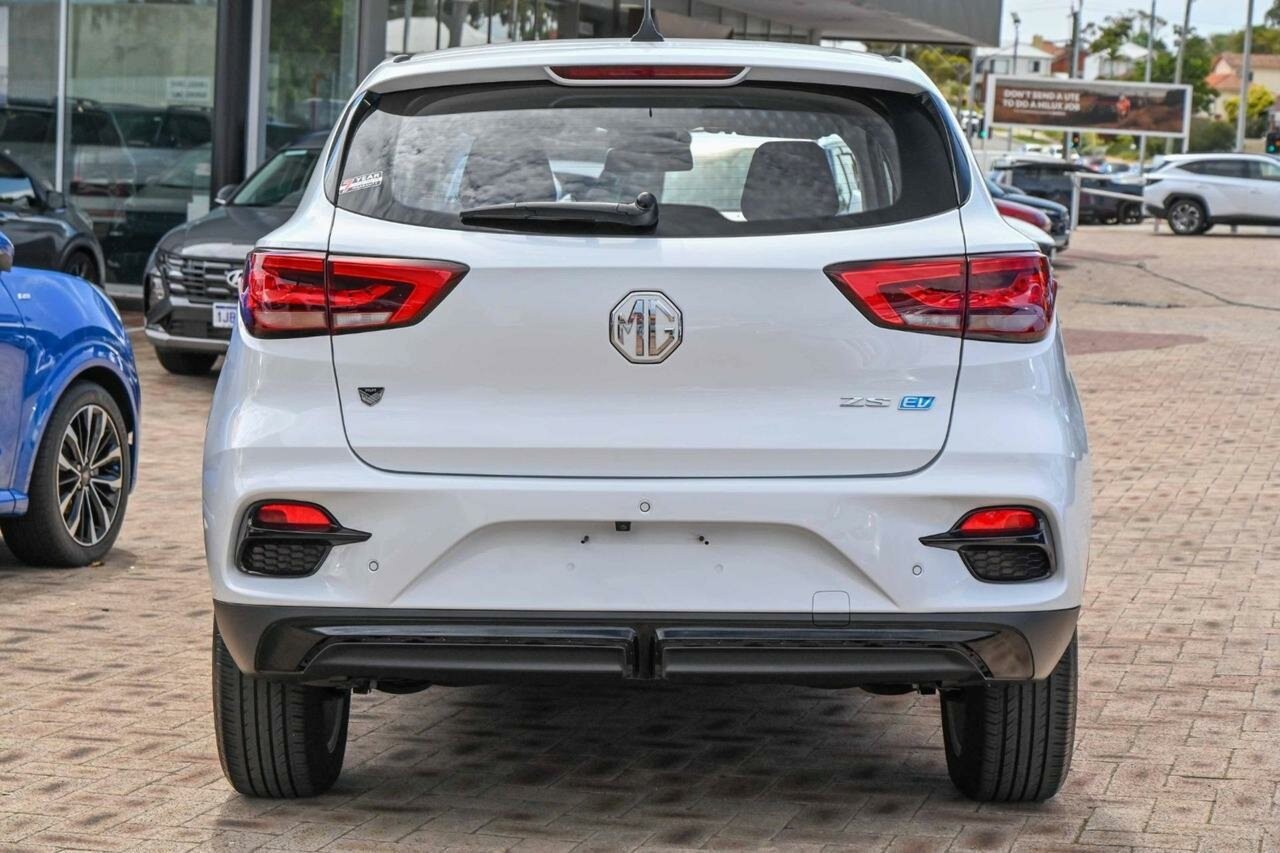 MG Zs Ev image 4