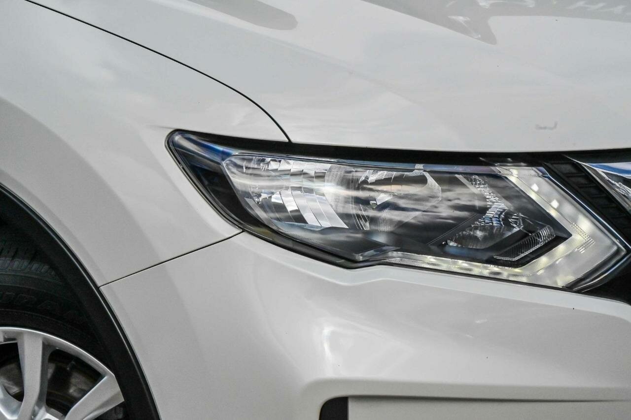 Nissan X-trail image 2