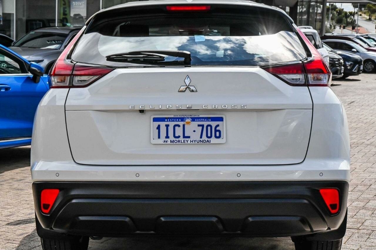 Mitsubishi Eclipse Cross image 4