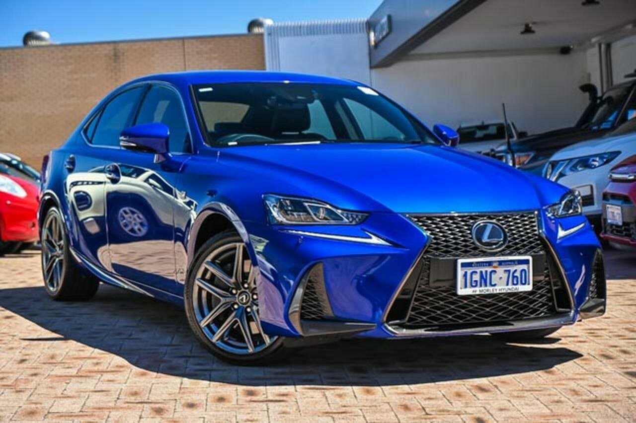 Lexus Is image 1