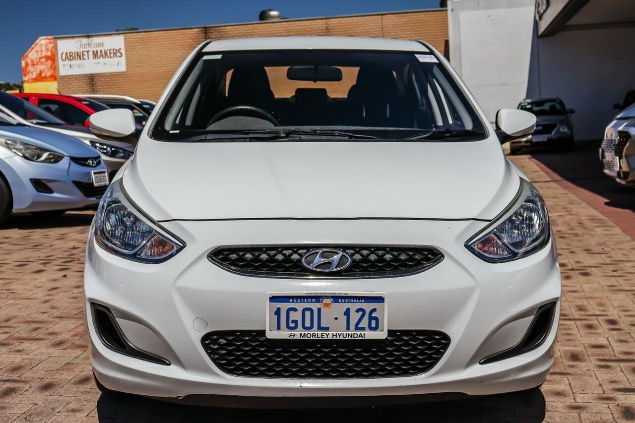 Hyundai Accent image 4