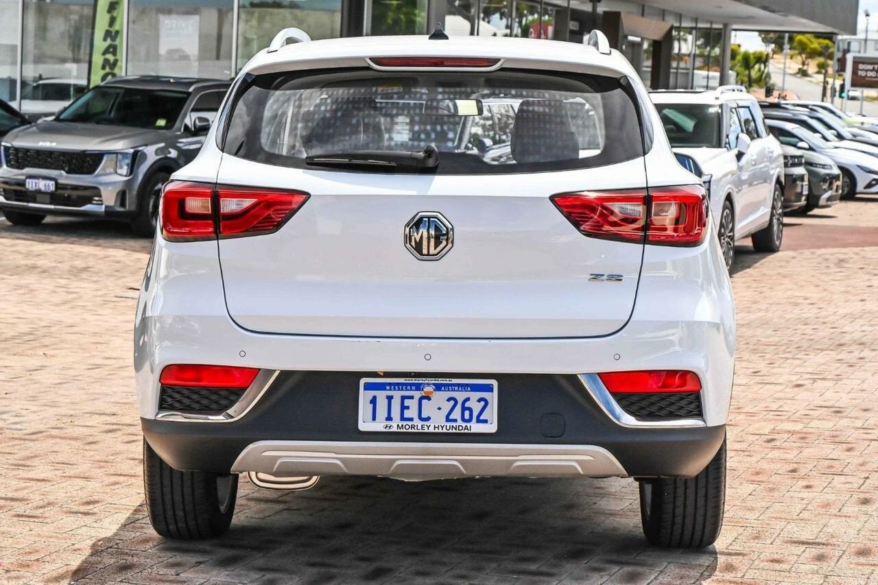 MG Zs image 4